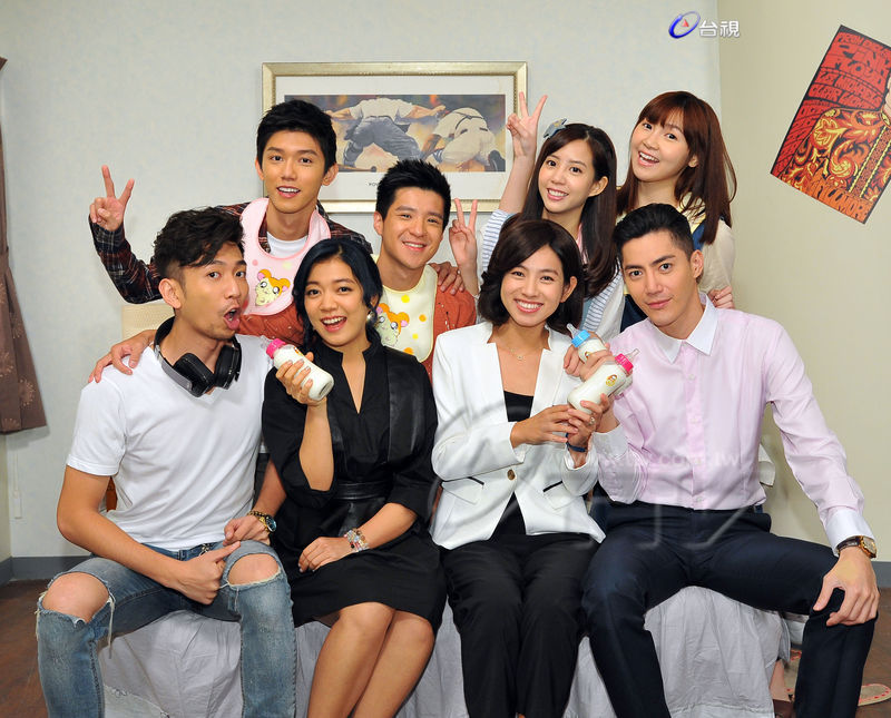 《加油!美玲》米可白老媽造型像師姐 王凱被喊爸心碎滿地 林雨宣自嘲扮老好難過 吳俊諺撞臉韓星挨虧 - TTV情報 ...